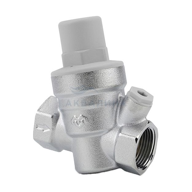 Редуктор давления VARMEGA PN16 мембранный с присоед. к манометру  VM12601